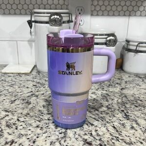 NWT! Stanley 20oz Quencher Tumbler - Glinda for good 🦋